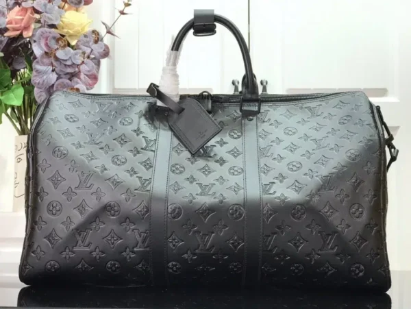 louis-vuitton-keepall-bandoulière-50-monogram-shadow-m44810
