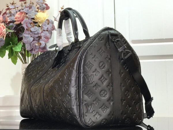 1:1 Replica Louis Vuitton LV Keepall Bandoulière 50 Monogram Shadow Unique Bag For Men M44810 - 19.7in/50cm