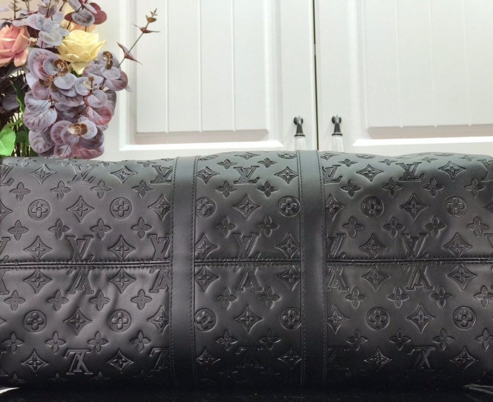 1:1 Replica Louis Vuitton LV Keepall Bandoulière 50 Monogram Shadow Unique Bag For Men M44810 - 19.7in/50cm