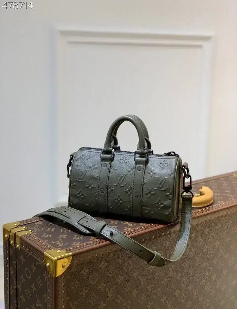 louis-vuitton-keepall-xs-monogram-seal-khaki-m57961