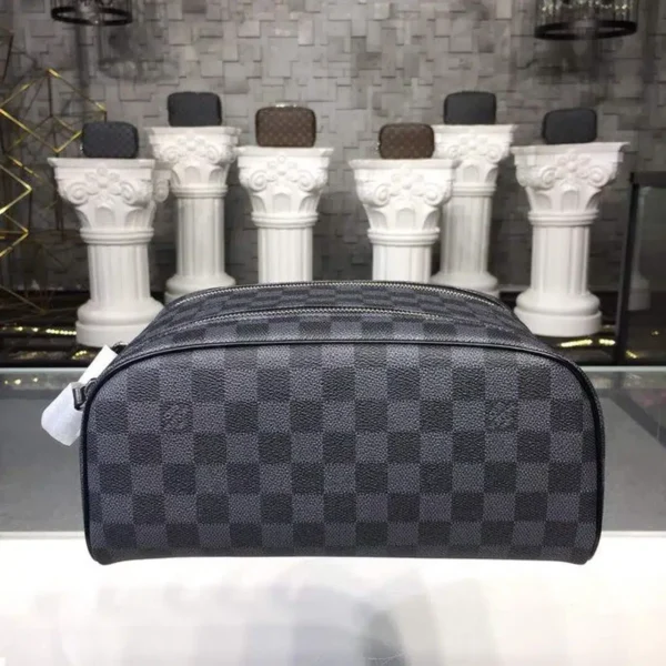 louis-vuitton-king-size-toiletry-damier-graphite-canvas