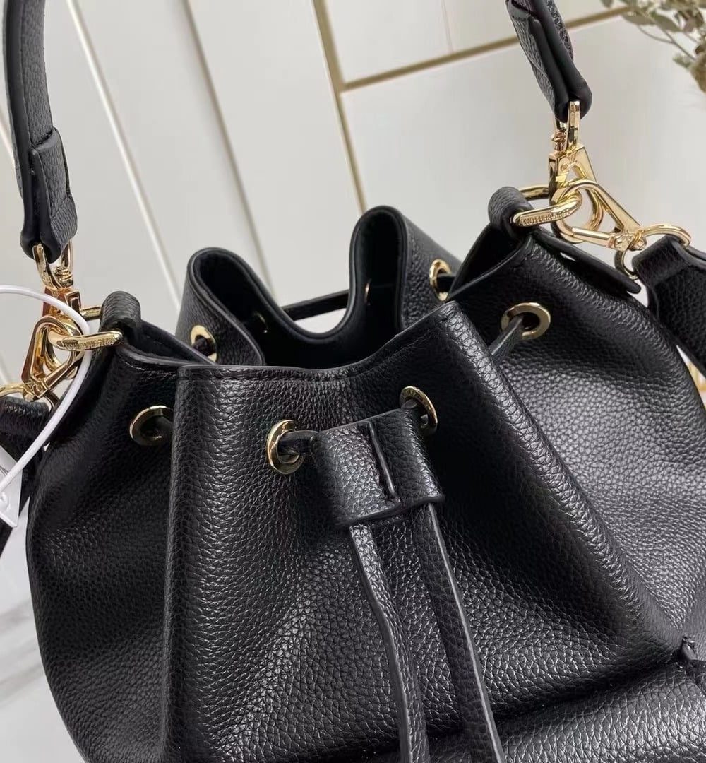 1:1 Replica Louis Vuitton LV Lockme Bucket Black Luxury Bag For Women M57687 - 9.1in/23cm