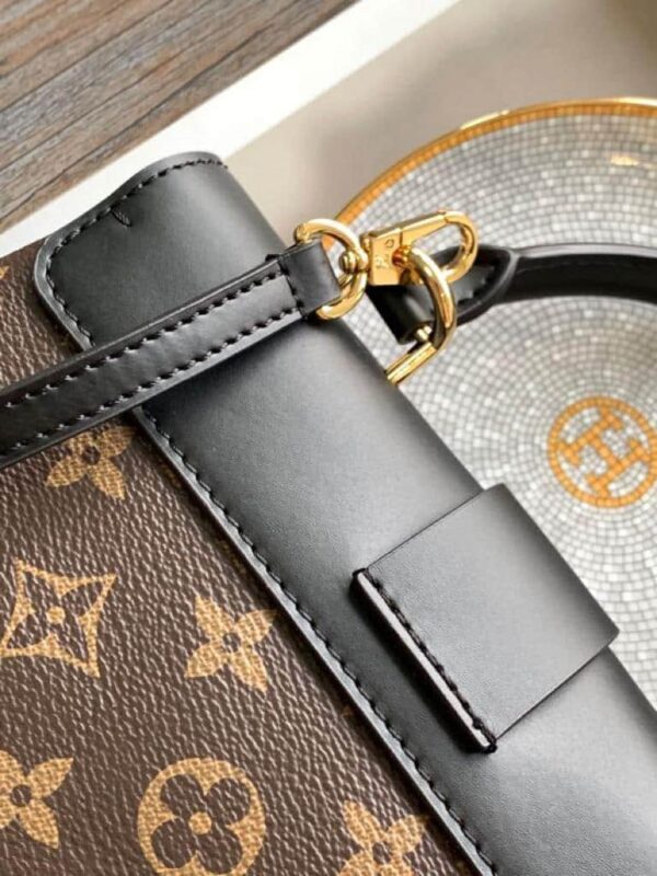 1:1 Replica Louis Vuitton LV Locky BB Monogram Canvas Black Luxury Bag For Women M44141 -  7.9in/20cm