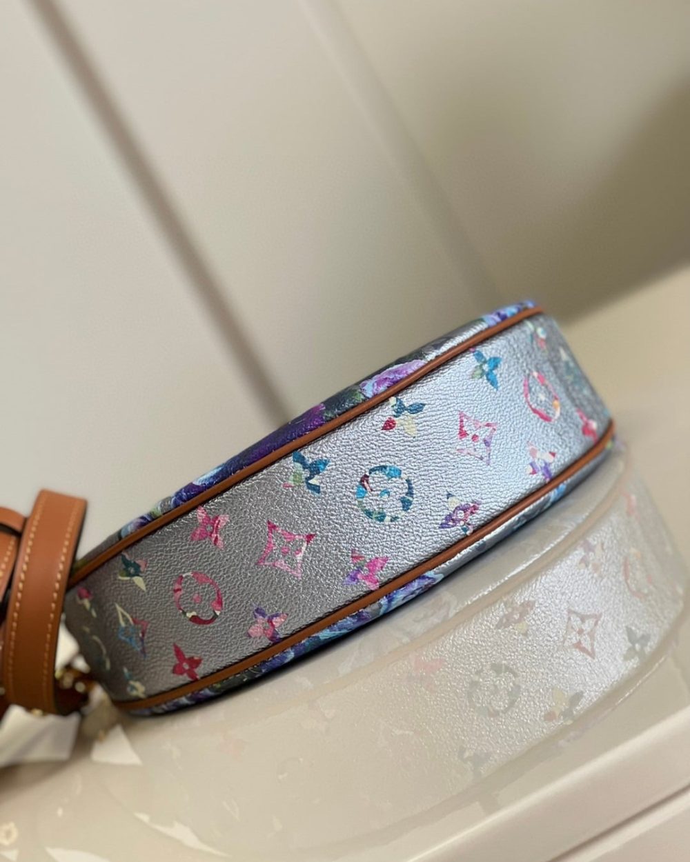 1:1 Replica Louis Vuitton LV Loop Half-Moon Baguette Bag Multicolor Luxury Bag For Women - 9.1in/23cm