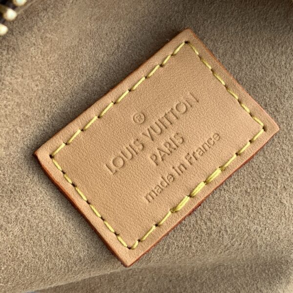 1:1 Replica Louis Vuitton LV Loop Monogram Canvas Luxury Bag For Women M81098 - 9.1in/23cm