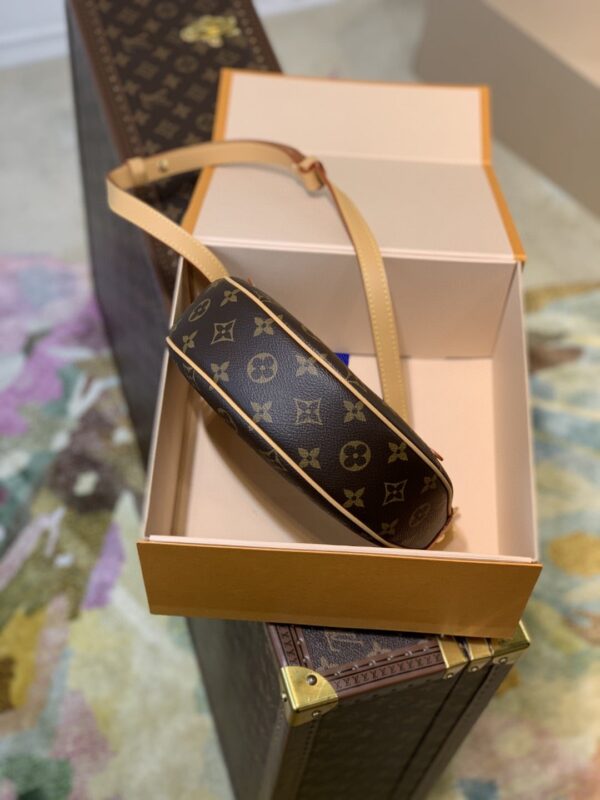 1:1 Replica Louis Vuitton LV Loop Monogram Canvas Luxury Bag For Women M81098 - 9.1in/23cm