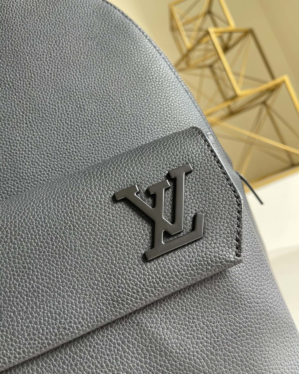 1:1 Replica Louis Vuitton LV Aerogram Backpack Black Essential Bag For Men M57079 - 43cm/ 16.9in