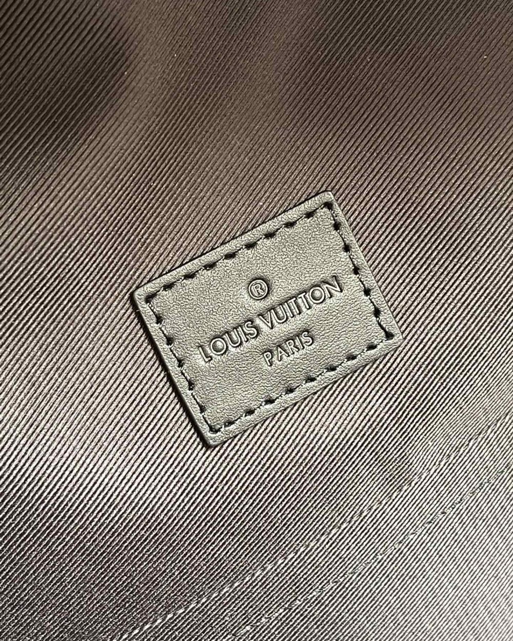 1:1 Replica Louis Vuitton LV Aerogram Backpack Black Essential Bag For Men M57079 - 43cm/ 16.9in