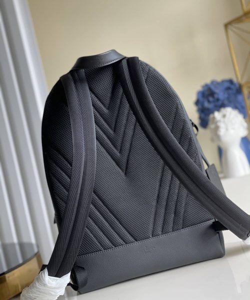 1:1 Replica Louis Vuitton LV Aerogram Backpack Black Essential Bag For Men M57079 - 43cm/ 16.9in