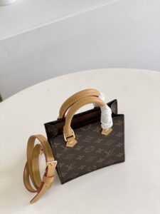 1:1 Replica Louis Vuitton LV Petit Sac Plat Monogram Canvas Essential Bag For Women M81295 - 17 cm/6.6 in