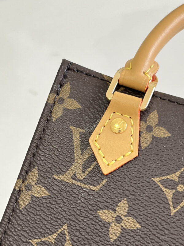 1:1 Replica Louis Vuitton LV Petit Sac Plat Monogram Canvas Essential Bag For Women M81295 - 17 cm/6.6 in
