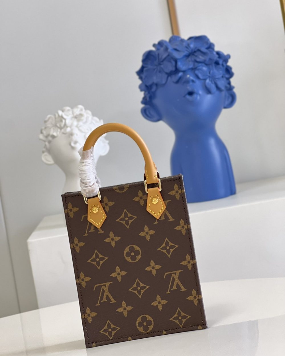 1:1 Replica Louis Vuitton LV Petit Sac Plat Monogram Canvas Essential Bag For Women M81295 - 17 cm/6.6 in