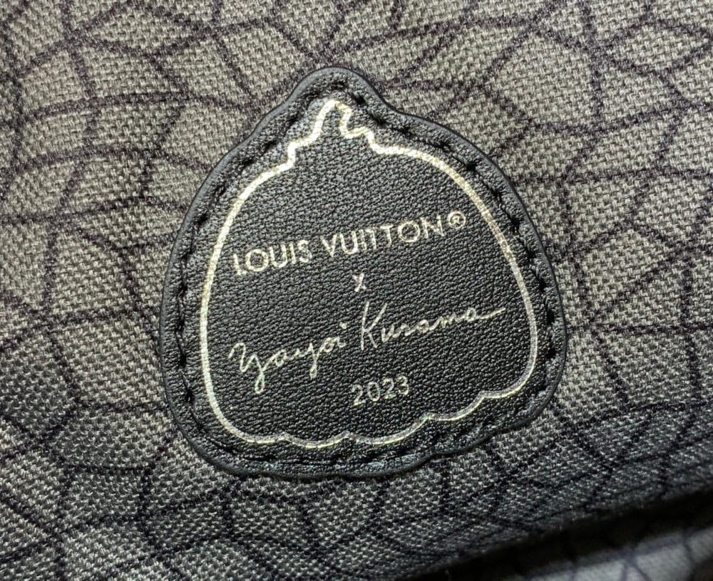 1:1 Replica Louis Vuitton LV LV x YK Keepall 25 Remarkable Travel Bag For Men M46437 - 9.8in/25cm