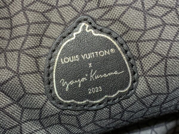 1:1 Replica Louis Vuitton LV LV x YK Keepall 25 Remarkable Travel Bag For Men M46437 - 9.8in/25cm