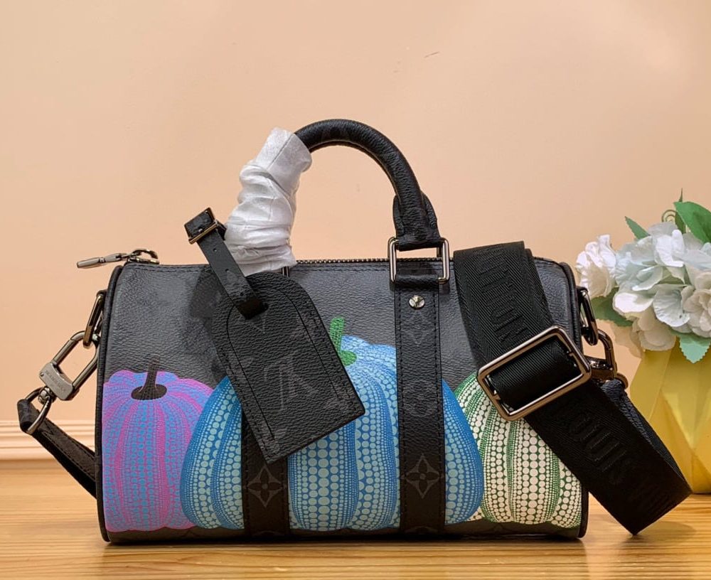 1:1 Replica Louis Vuitton LV LV x YK Keepall 25 Remarkable Travel Bag For Men M46437 - 9.8in/25cm