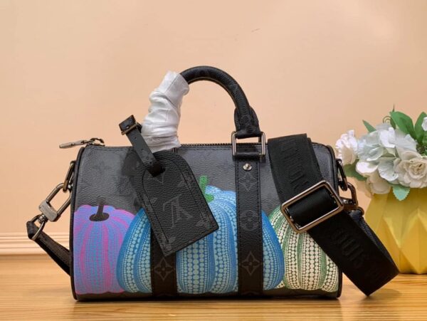 1:1 Replica Louis Vuitton LV LV x YK Keepall 25 Remarkable Travel Bag For Men M46437 - 9.8in/25cm