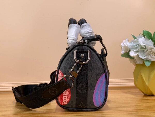 1:1 Replica Louis Vuitton LV LV x YK Keepall 25 Remarkable Travel Bag For Men M46437 - 9.8in/25cm