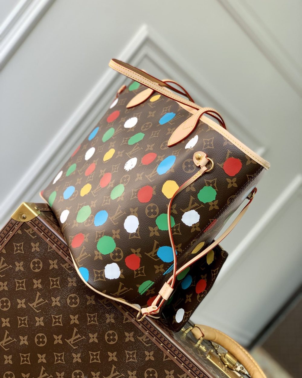 1:1 Replica Louis Vuitton LV LV x YK Neverfull MM Brown Vibrant Bag For Women M46381 - 31cm/ 12.2 in