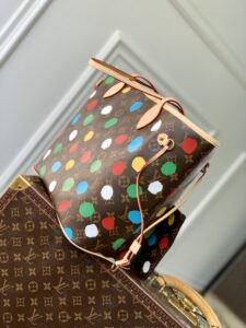 1:1 Replica Louis Vuitton LV LV x YK Neverfull MM Brown Vibrant Bag For Women M46381 - 31cm/ 12.2 in