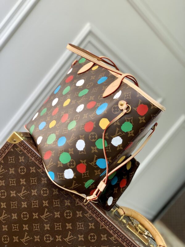 1:1 Replica Louis Vuitton LV LV x YK Neverfull MM Brown Vibrant Bag For Women M46381 - 31cm/ 12.2 in