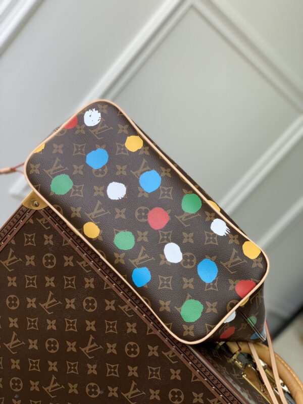1:1 Replica Louis Vuitton LV LV x YK Neverfull MM Brown Vibrant Bag For Women M46381 - 31cm/ 12.2 in