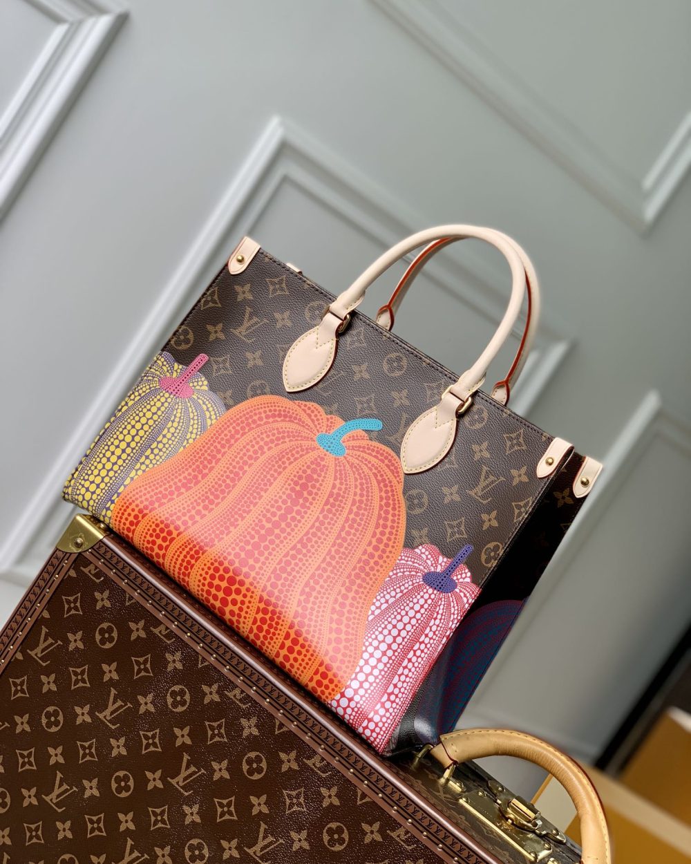 1:1 Replica Louis Vuitton LV LV x YK OnTheGo MM Brown Gorgeous Bag For Women M46466 - 13.8in/ 35cm