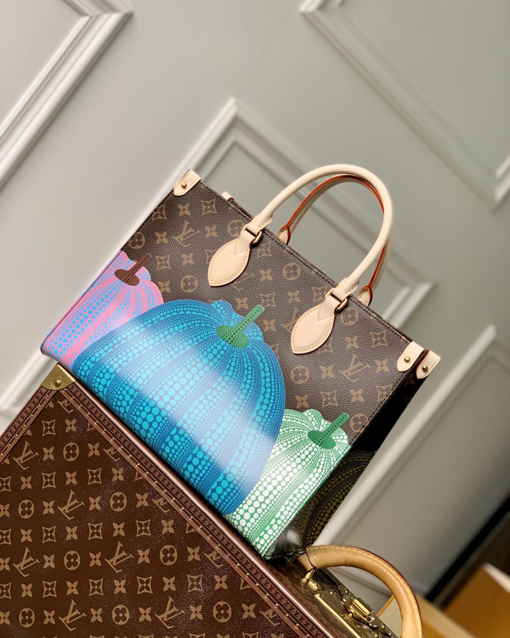 1:1 Replica Louis Vuitton LV LV x YK OnTheGo MM Brown Gorgeous Bag For Women M46466 - 13.8in/ 35cm