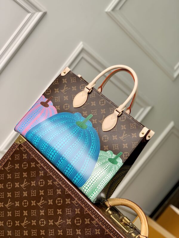 1:1 Replica Louis Vuitton LV LV x YK OnTheGo MM Brown Gorgeous Bag For Women M46466 - 13.8in/ 35cm