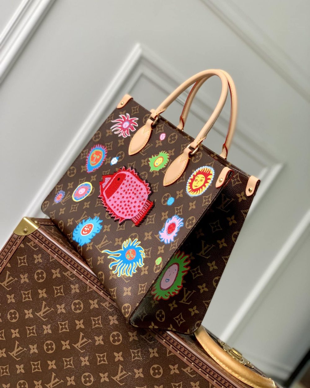 1:1 Replica Louis Vuitton LV LV x YK OnTheGo MM Alluring Bag For Women M46429 - 13.8in/ 35cm