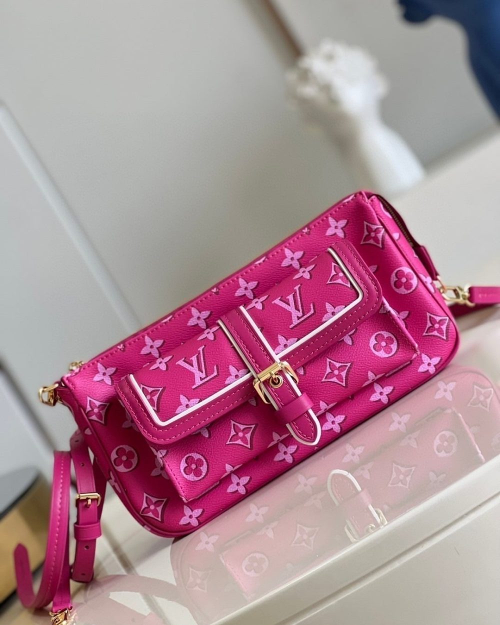 1:1 Replica Louis Vuitton LV Maxi Multi Pochette Accessoires Handbag Pink Luxury Bag For Women M46161 - 9.3in/27cm