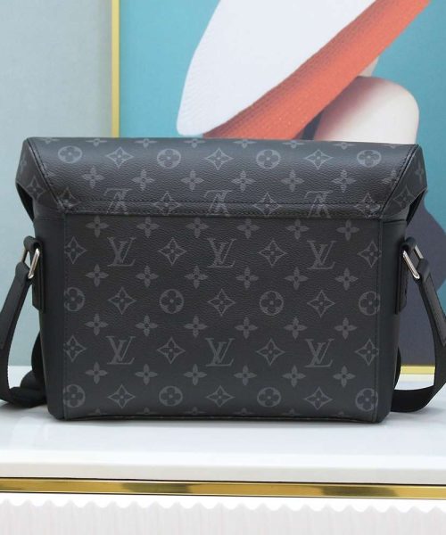 1:1 Replica Louis Vuitton LV Messenger PM Voyager Bag Black Unique Bag For Men M40511 - 33cm / 12.6in