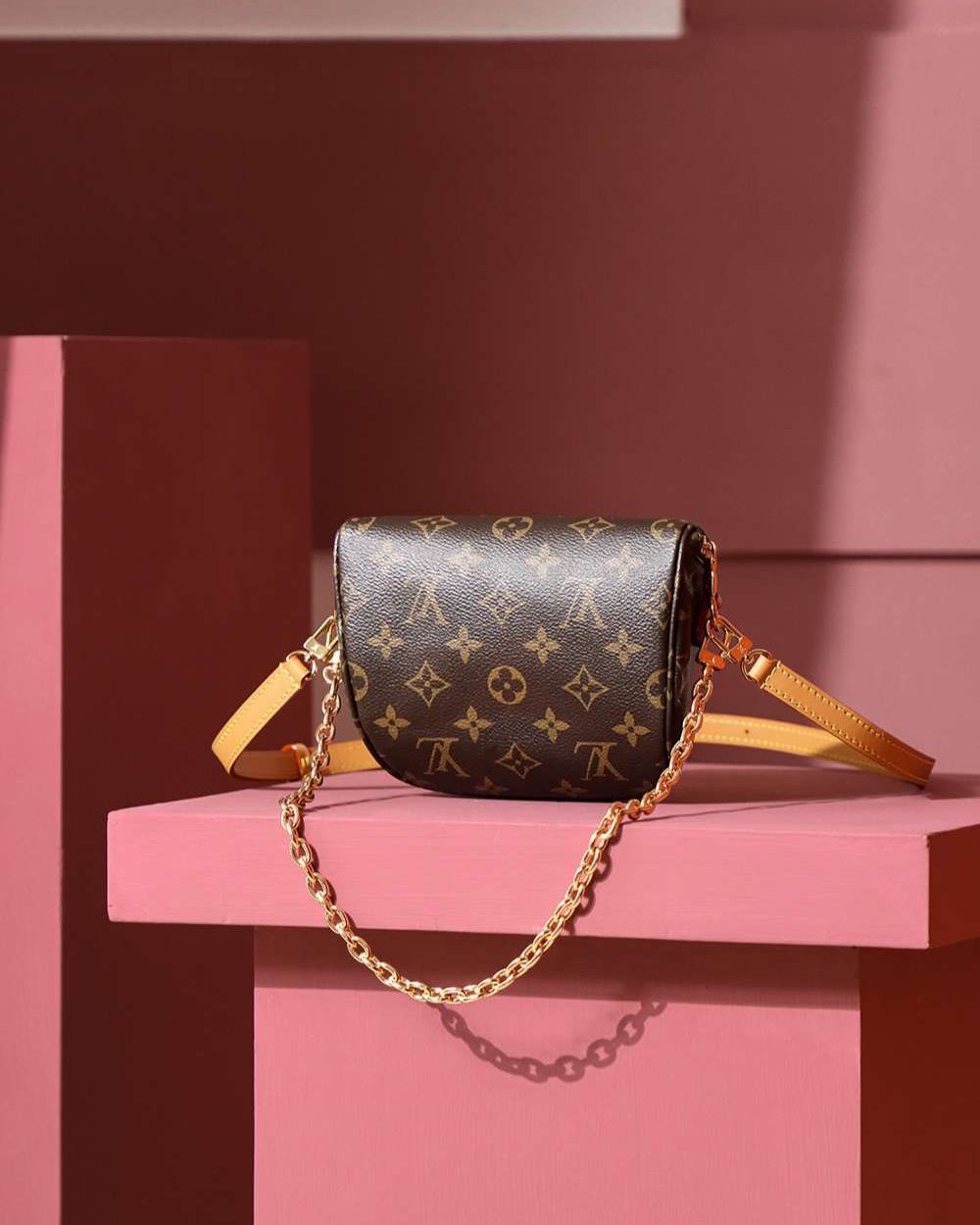 1:1 Replica Louis Vuitton LV Mini Bumbag Monogram Canvas Luxury Bag For Women M82335 - 17cm / 6.7 in