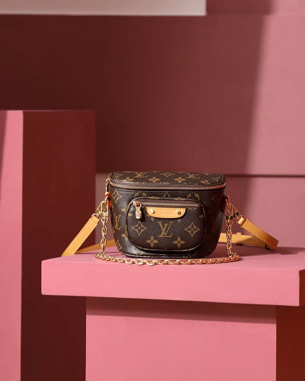 1:1 Replica Louis Vuitton LV Mini Bumbag Monogram Canvas Luxury Bag For Women M82335 - 17cm / 6.7 in