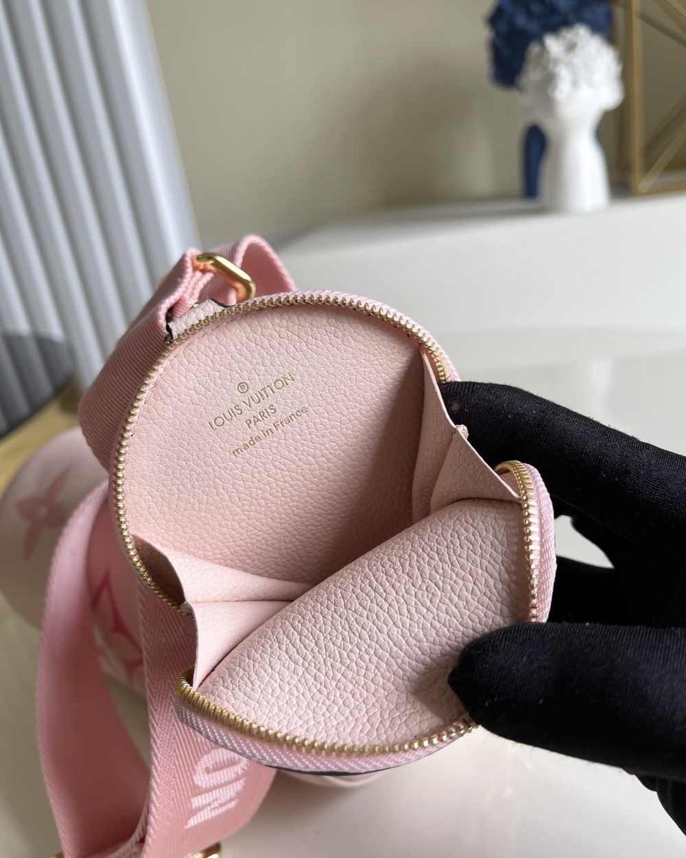 1:1 Replica Louis Vuitton LV Monogram Empreinte Bag Pink Luxury Bag For women - 20cm