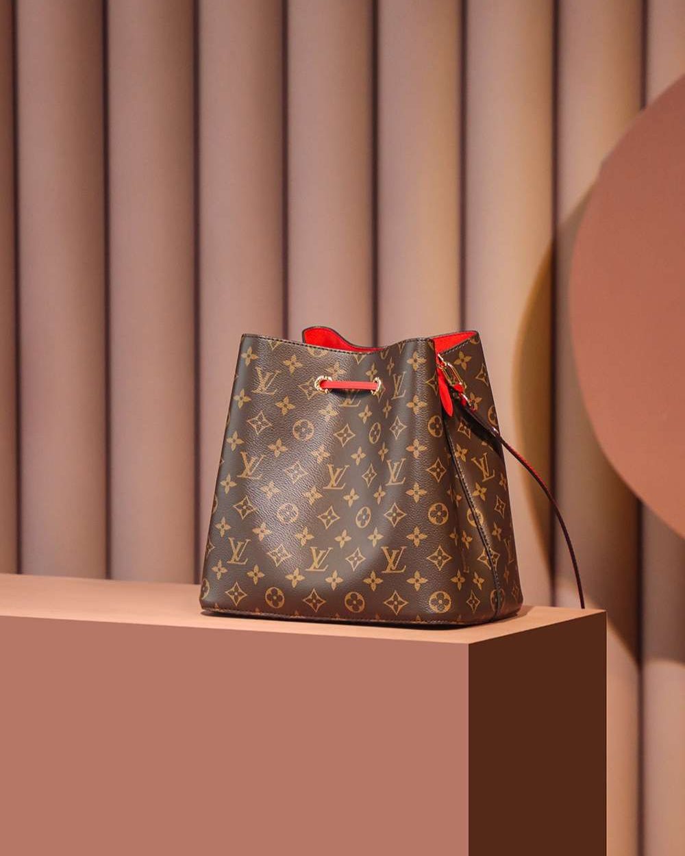 1:1 Replica Louis Vuitton LV NéoNoé MM Monogram Canvas Luxury Bag For Women M44021 - 26cm / 10.2in