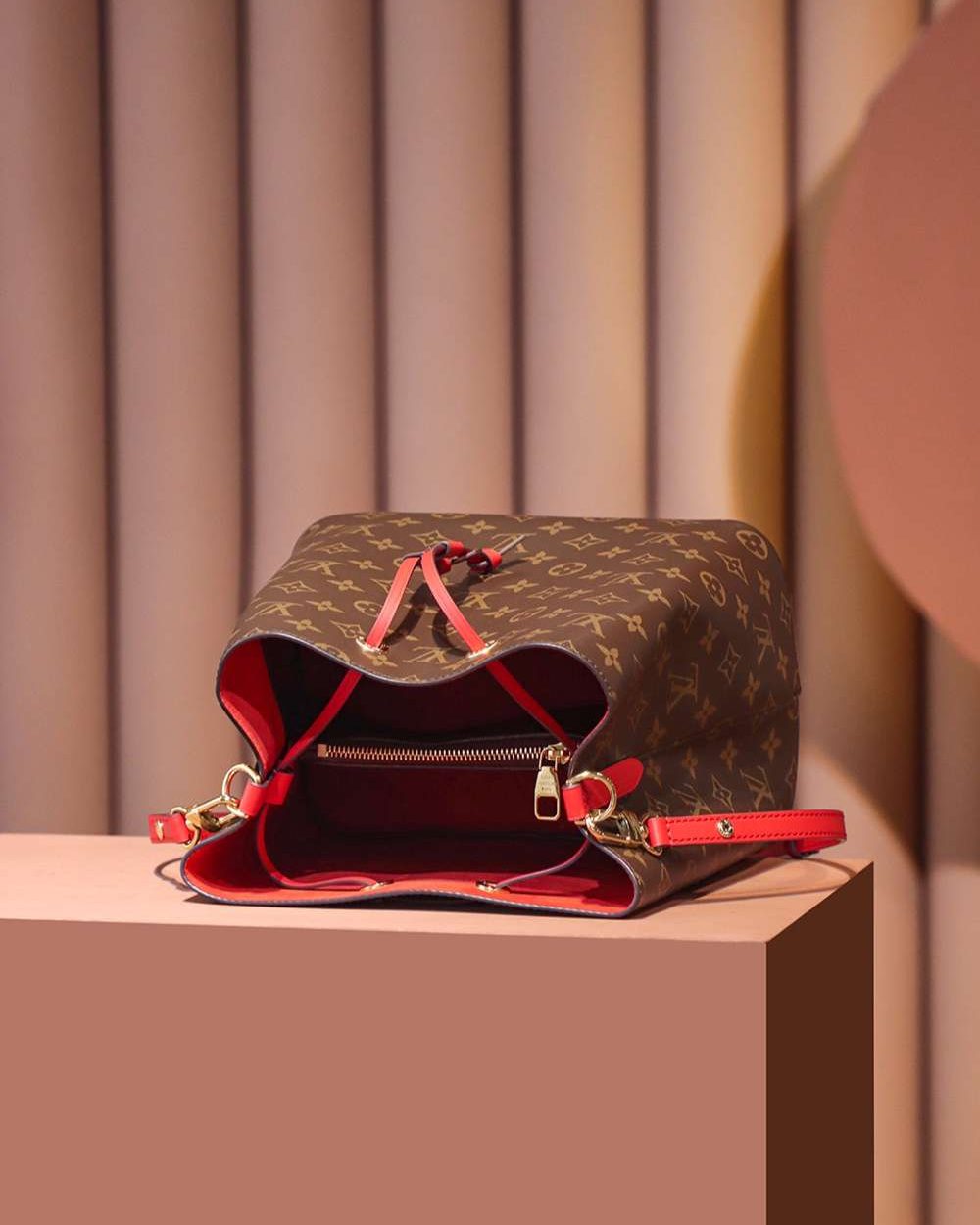 1:1 Replica Louis Vuitton LV NéoNoé MM Monogram Canvas Luxury Bag For Women M44021 - 26cm / 10.2in