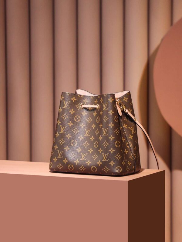 1:1 Replica Louis Vuitton LV NéoNoé MM Monogram Canvas Luxury Bag For Women M44022 - 26cm / 10.2in