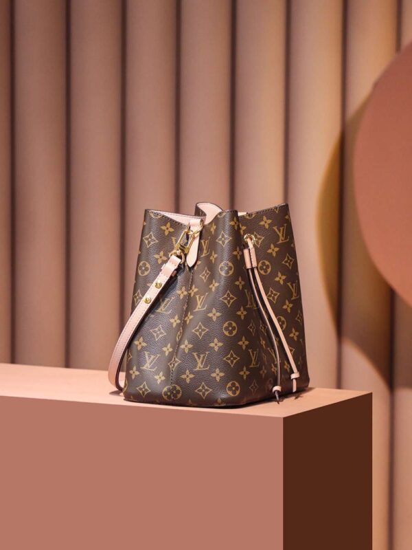 1:1 Replica Louis Vuitton LV NéoNoé MM Monogram Canvas Luxury Bag For Women M44022 - 26cm / 10.2in