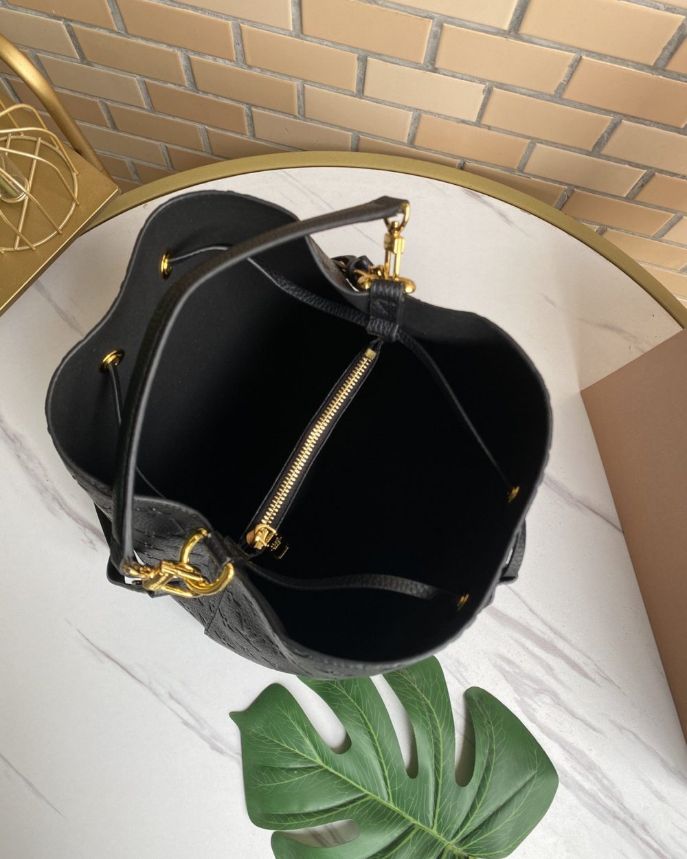 1:1 Replica Louis Vuitton LV NéoNoé MM Monogram Empreinte Leather Luxury Bag For Women M45256 - 10.2in/26cm