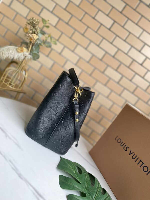 1:1 Replica Louis Vuitton LV NéoNoé MM Monogram Empreinte Leather Luxury Bag For Women M45256 - 10.2in/26cm