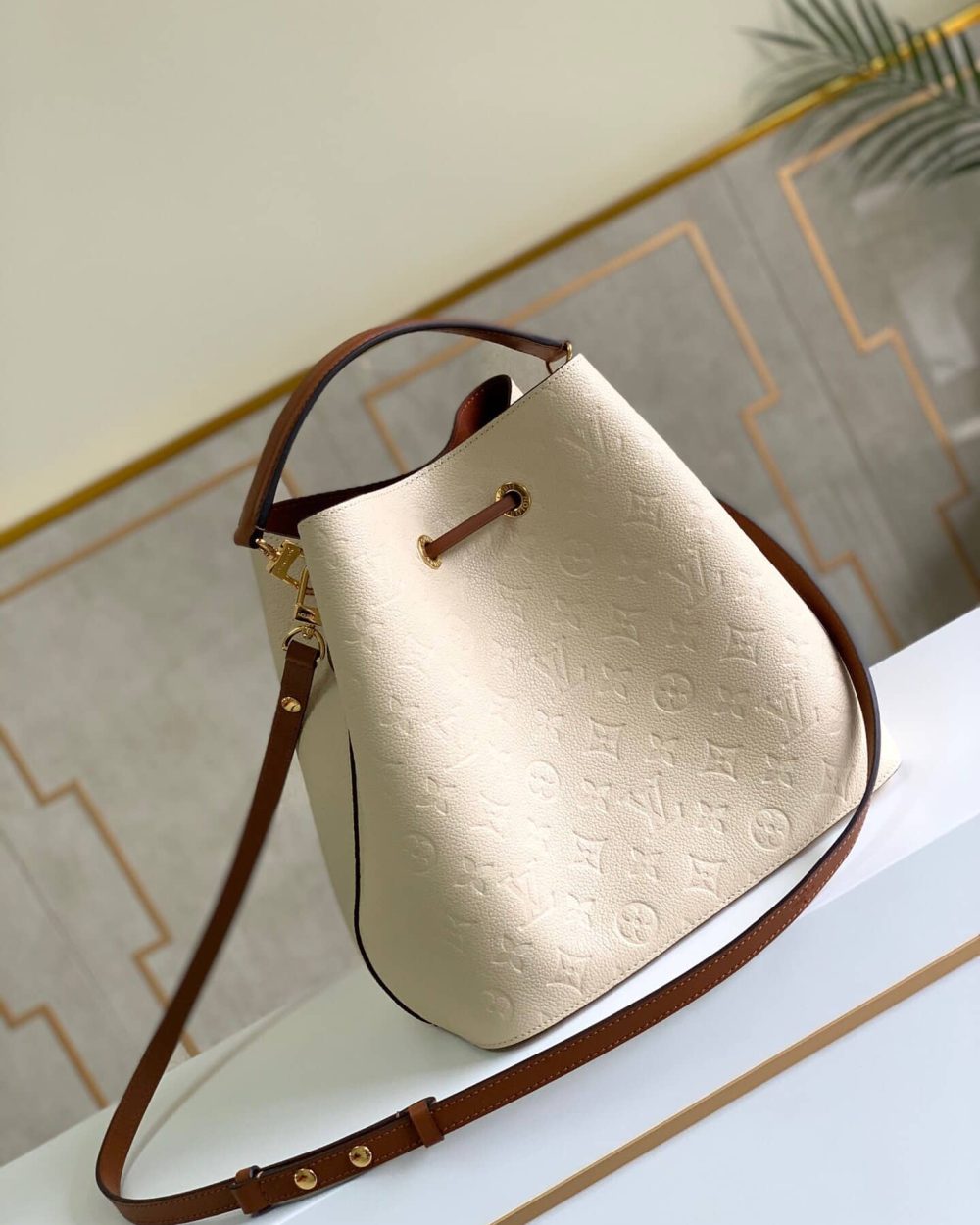 1:1 Replica Louis Vuitton LV NéoNoé MM Monogram Empreinte Leather Luxury Bag For Women M45307 - 10.2in/26cm