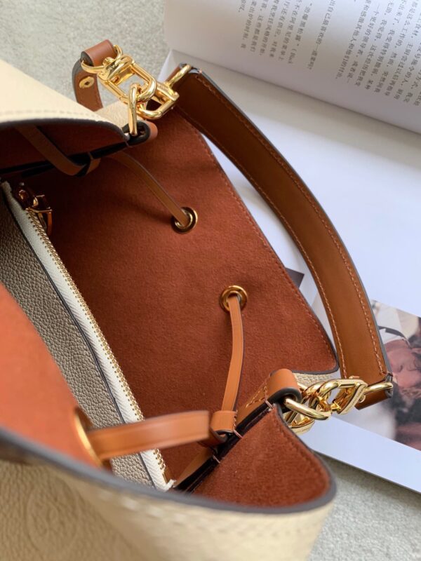 1:1 Replica Louis Vuitton LV NéoNoé MM Monogram Empreinte Leather Luxury Bag For Women M45307 - 10.2in/26cm