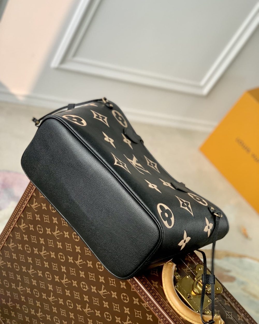 1:1 Replica Louis Vuitton LV Neverfull MM Monogram Empreinte Leather Black Luxury Bag For Women M58907 - 31cm/ 12.2in