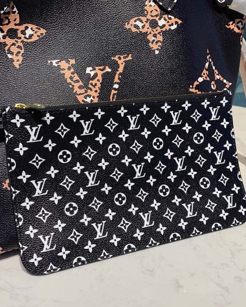 1:1 Replica Louis Vuitton LV Neverfull MM Monogram Canvas Jungle Black Luxury Bag For Women M44676 - 12.2in/31cm