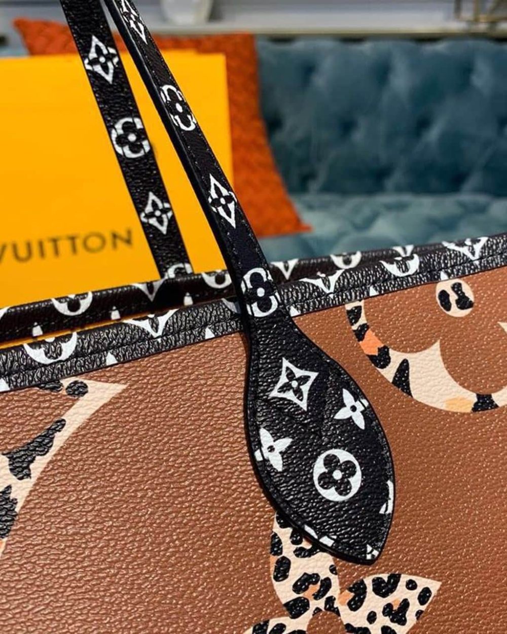 1:1 Replica Louis Vuitton LV Neverfull MM Monogram Canvas Jungle Black Luxury Bag For Women M44676 - 12.2in/31cm