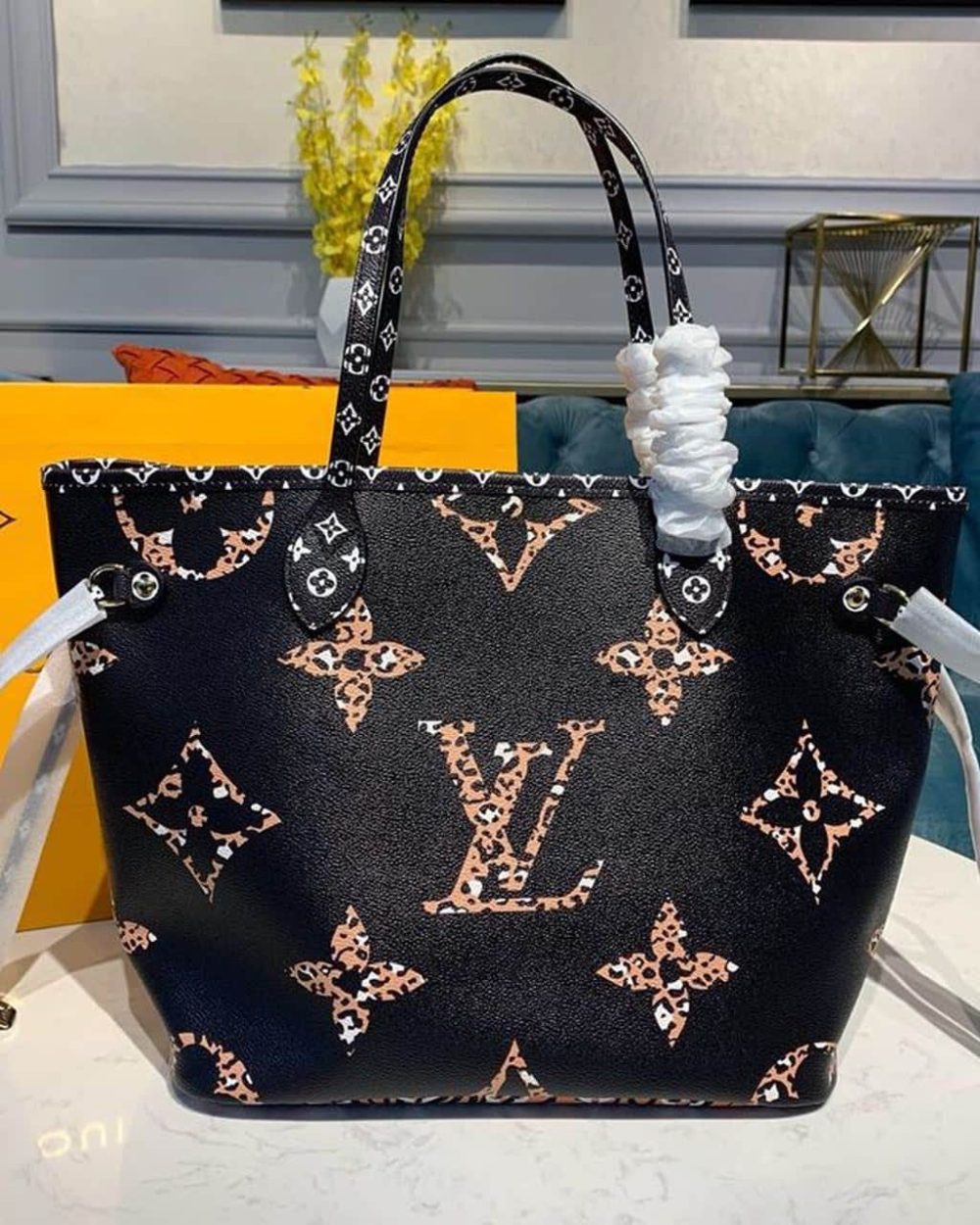 1:1 Replica Louis Vuitton LV Neverfull MM Monogram Canvas Jungle Black Luxury Bag For Women M44676 - 12.2in/31cm