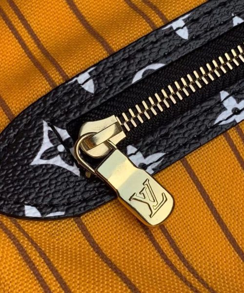 1:1 Replica Louis Vuitton LV Neverfull MM Monogram Canvas Jungle Black Luxury Bag For Women M44676 - 12.2in/31cm