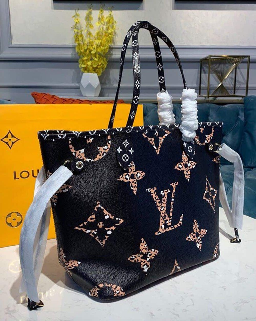 1:1 Replica Louis Vuitton LV Neverfull MM Monogram Canvas Jungle Black Luxury Bag For Women M44676 - 12.2in/31cm