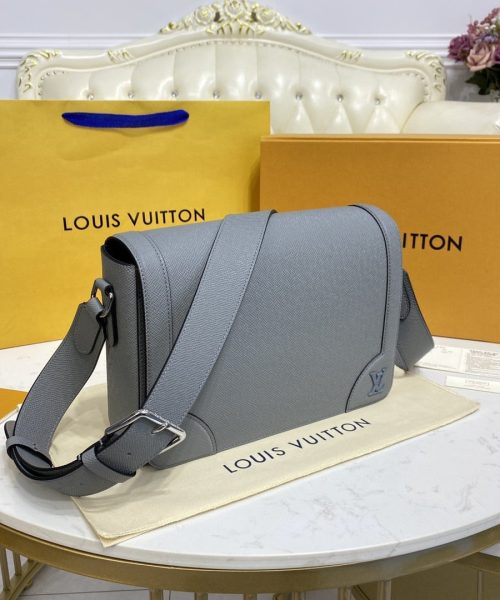 1:1 Replica Louis Vuitton LV New Flap Messenger Taiga Grey Unique Bag For Men M30808 - 11.1in/28.3cm