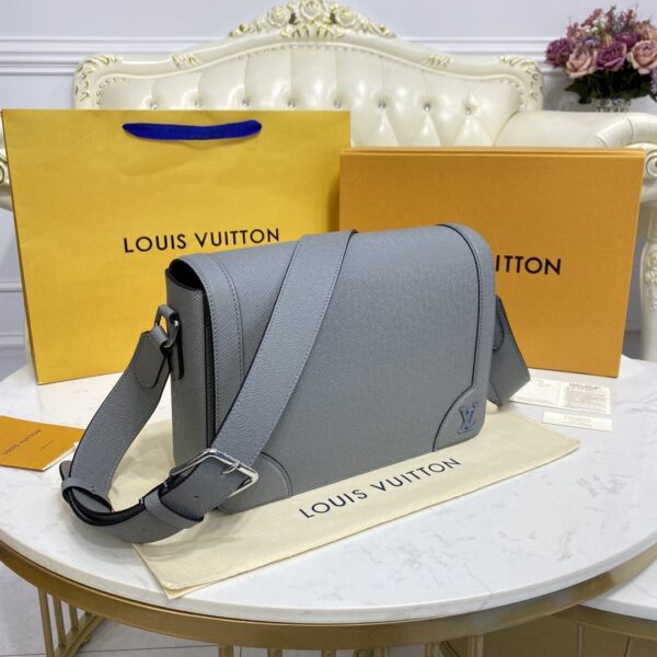 1:1 Replica Louis Vuitton LV New Flap Messenger Taiga Grey Unique Bag For Men M30808 - 11.1in/28.3cm
